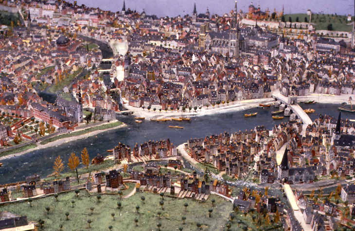 Maquette Ruhl