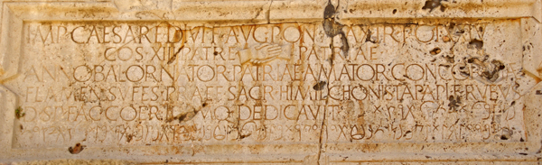 bilingual-inscription