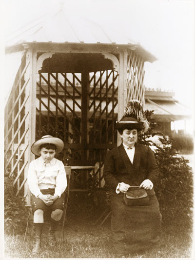Queneau enfant et sa mere400