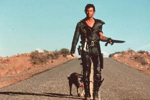 4 - Mad Max 2 - paysage désertique, solitude, survie