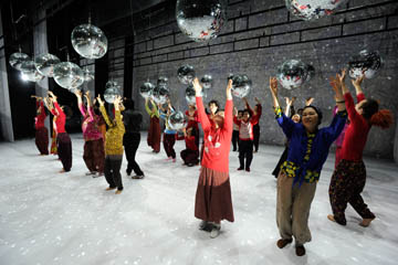 24. Dancing grandmothers © Youngmo Choi